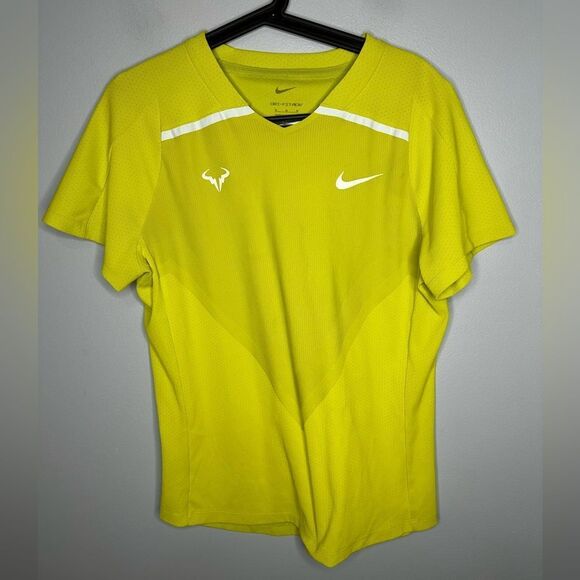 Nike Court Rafa Nadal Dri-FIT ADV Tennis Shirt Volt Men’s Size Medium - Picture 1 of 3